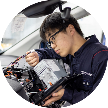 新車オプション取り付けの一日